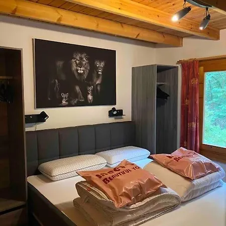 Midden In Het Bos Vlakbij De Efteling Natuurhuisje Loonse En Drunense Duinen Nyaraló Helvoirt